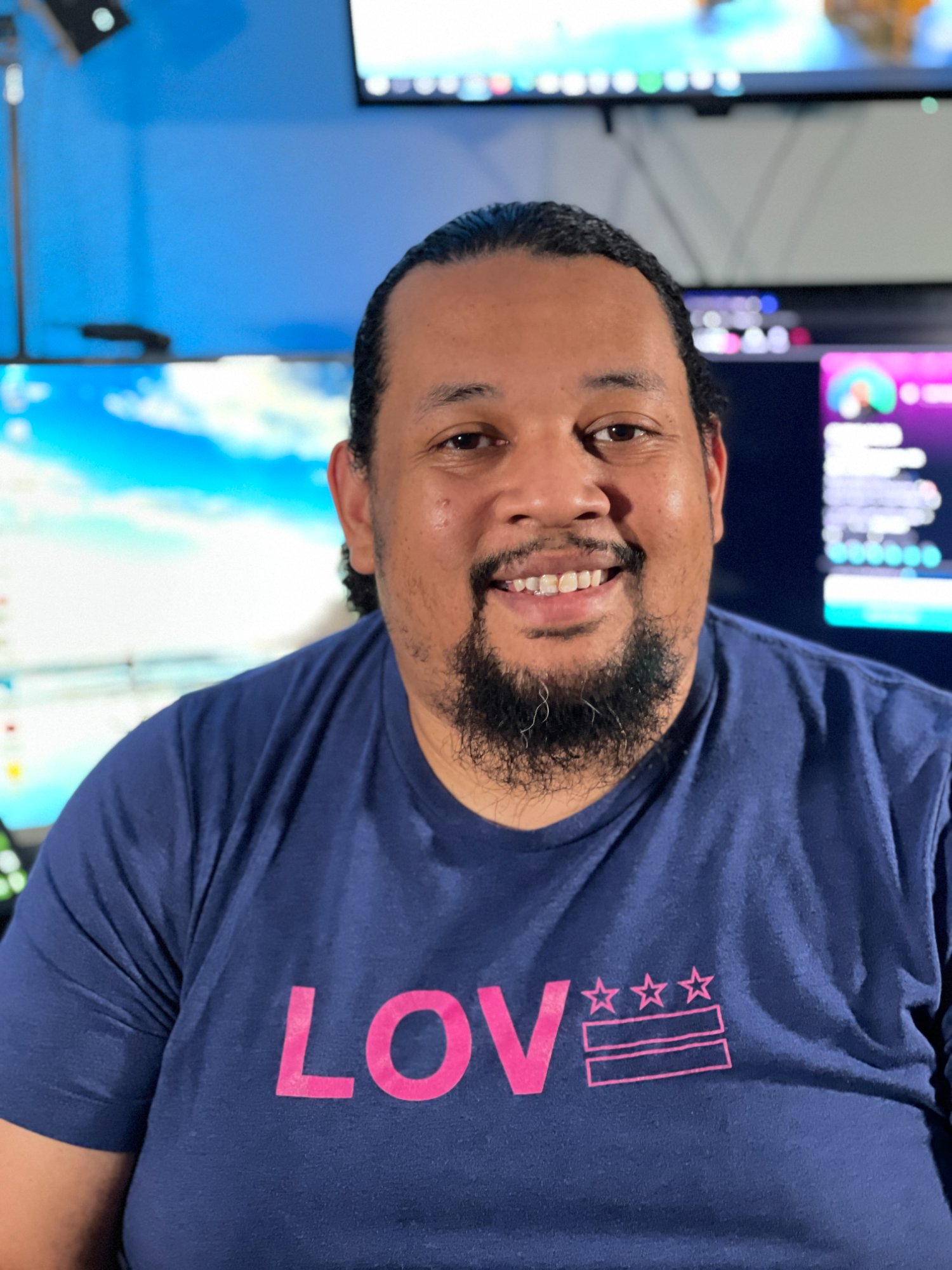 Chris P. Giles livestreaming